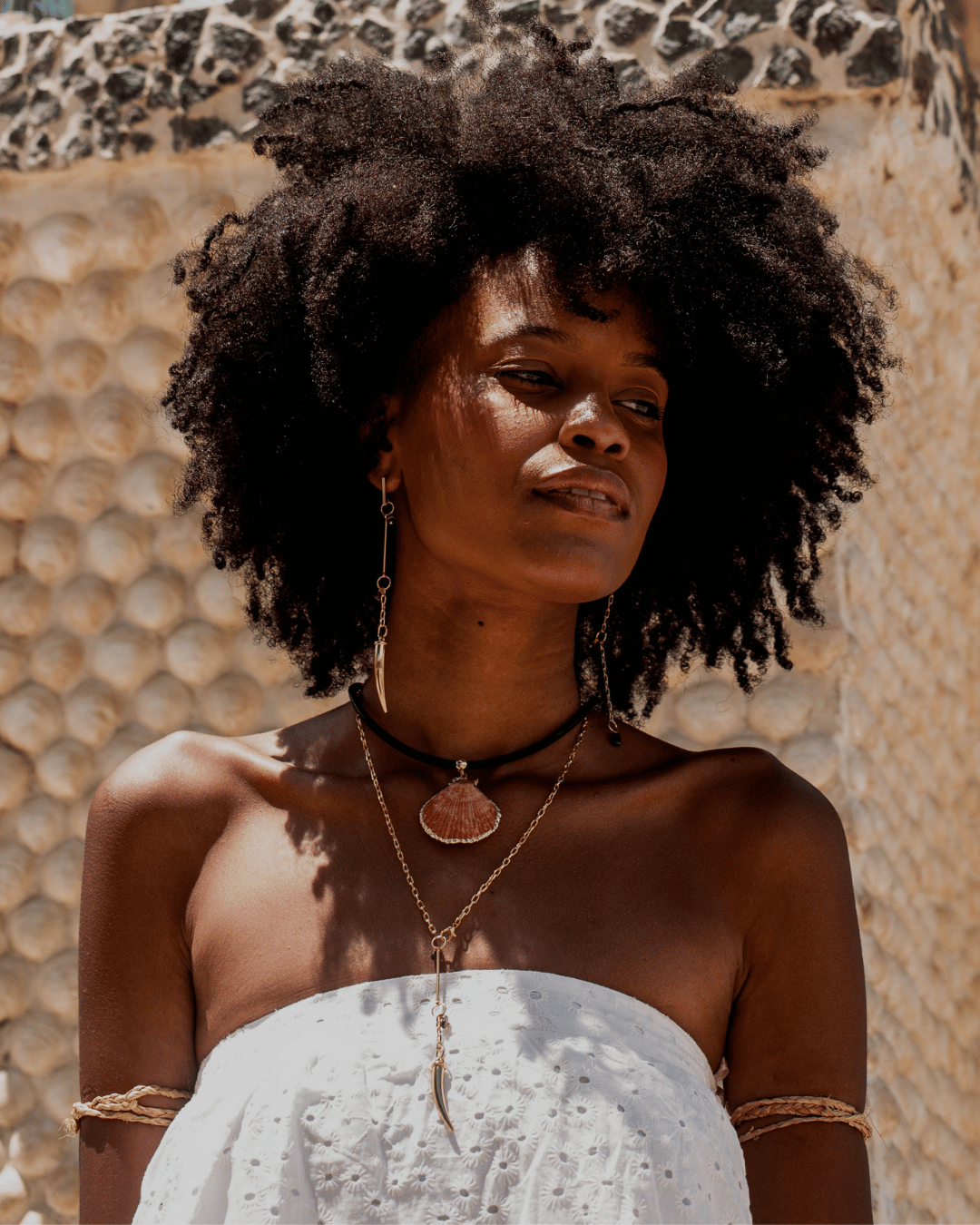 Queen Conch Leather Necklace